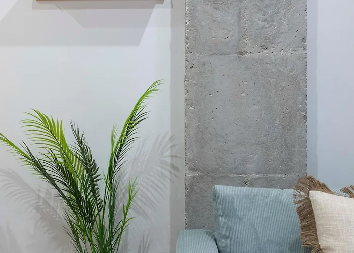 Travel Habitat Mediterranean * ולנסיה